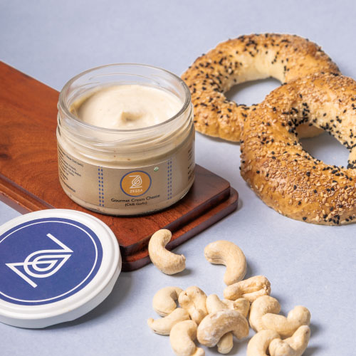 Vegan Cream Cheese – Chilli Garlic Vegan cream cheese infused with chilli and garlic – a spicy and flavorful dairy-free spread